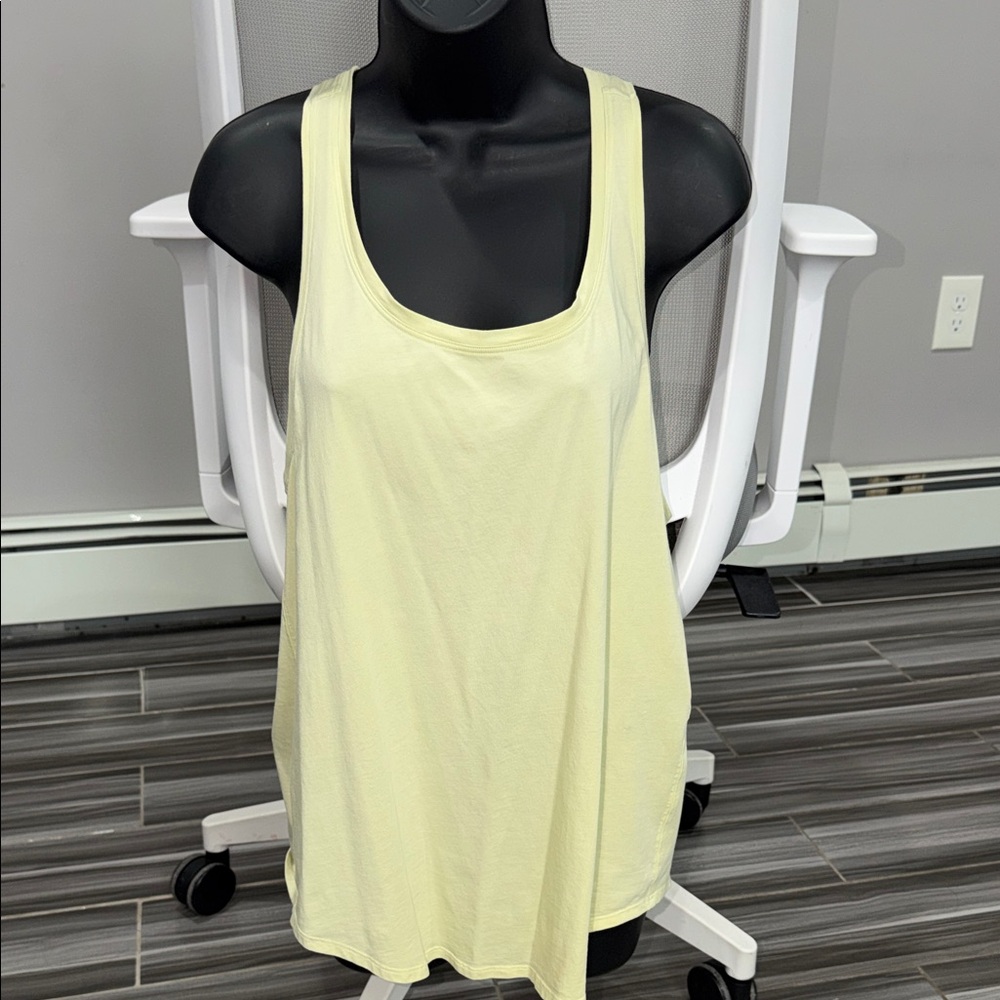 Like New Lululemon Women's Sleeveless Top in Light Green Sz 8